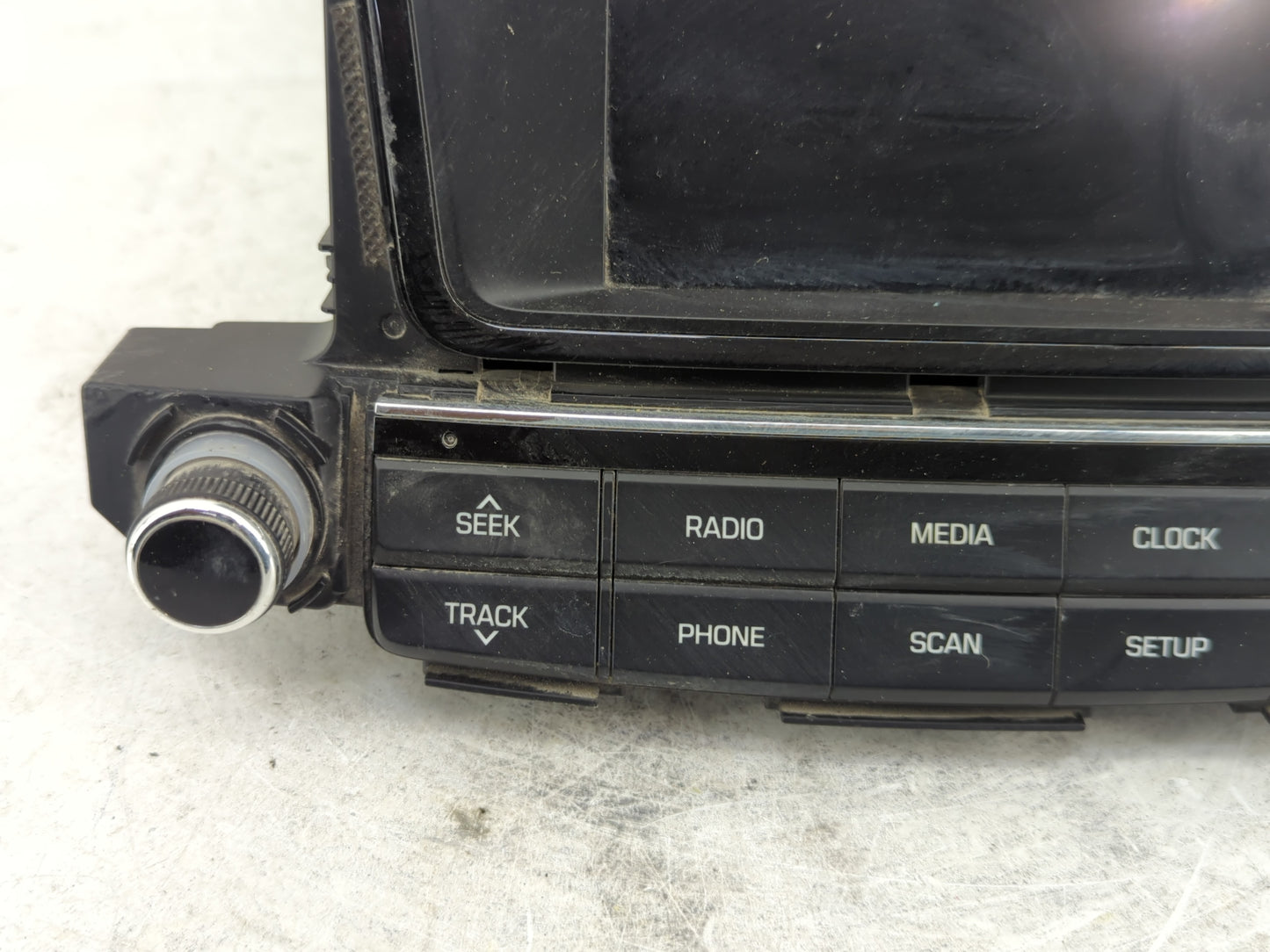 2016-2017 Hyundai Tucson Radio AM FM Cd Player Receiver Replacement P/N:96180-D30004X Fits Fits 2016 2017 OEM Used Auto Part