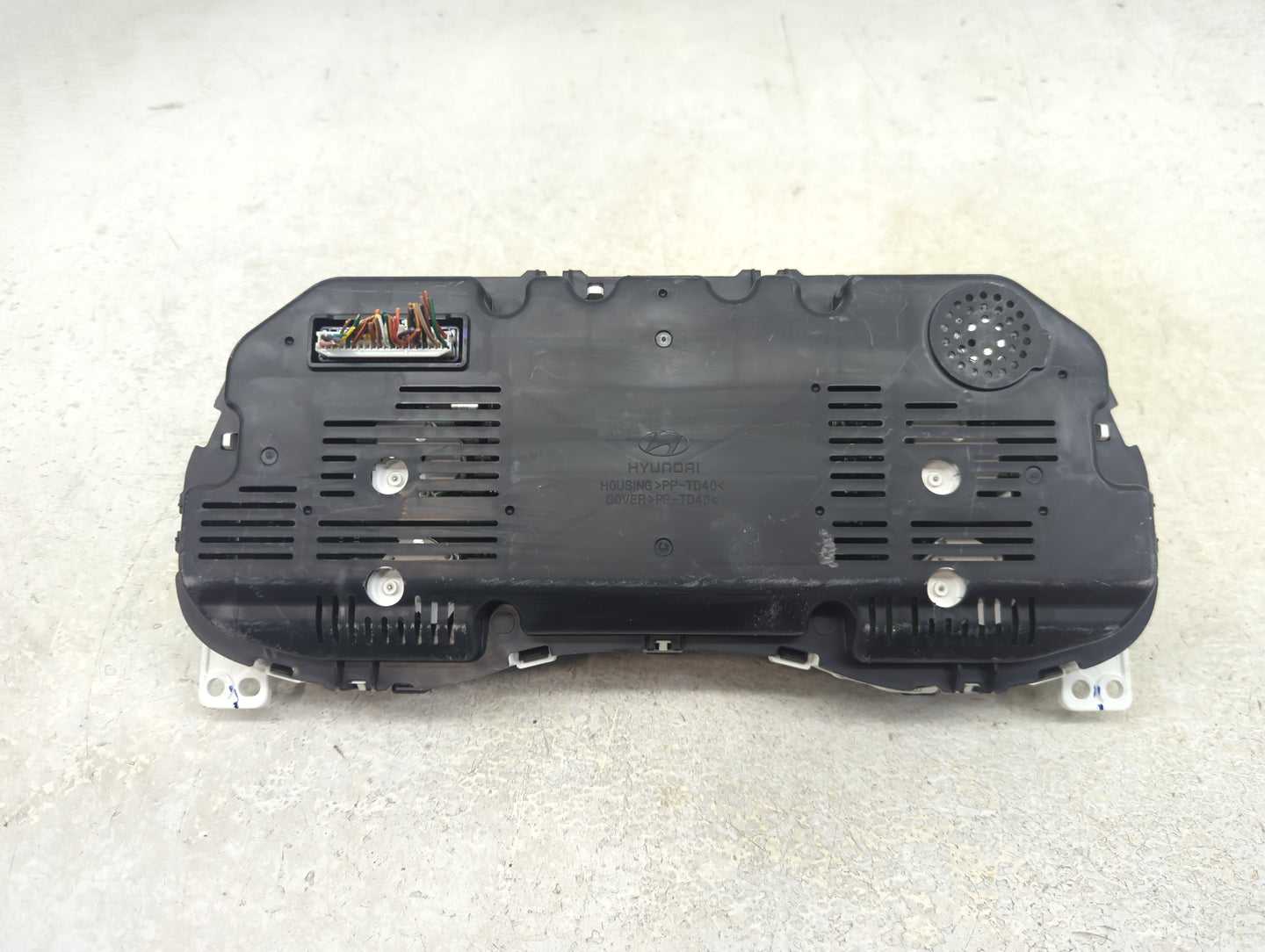 2016-2017 Hyundai Tucson Instrument Cluster Speedometer Gauges P/N:94001-D3181 Fits Fits 2016 2017 OEM Used Auto Parts - Oem
