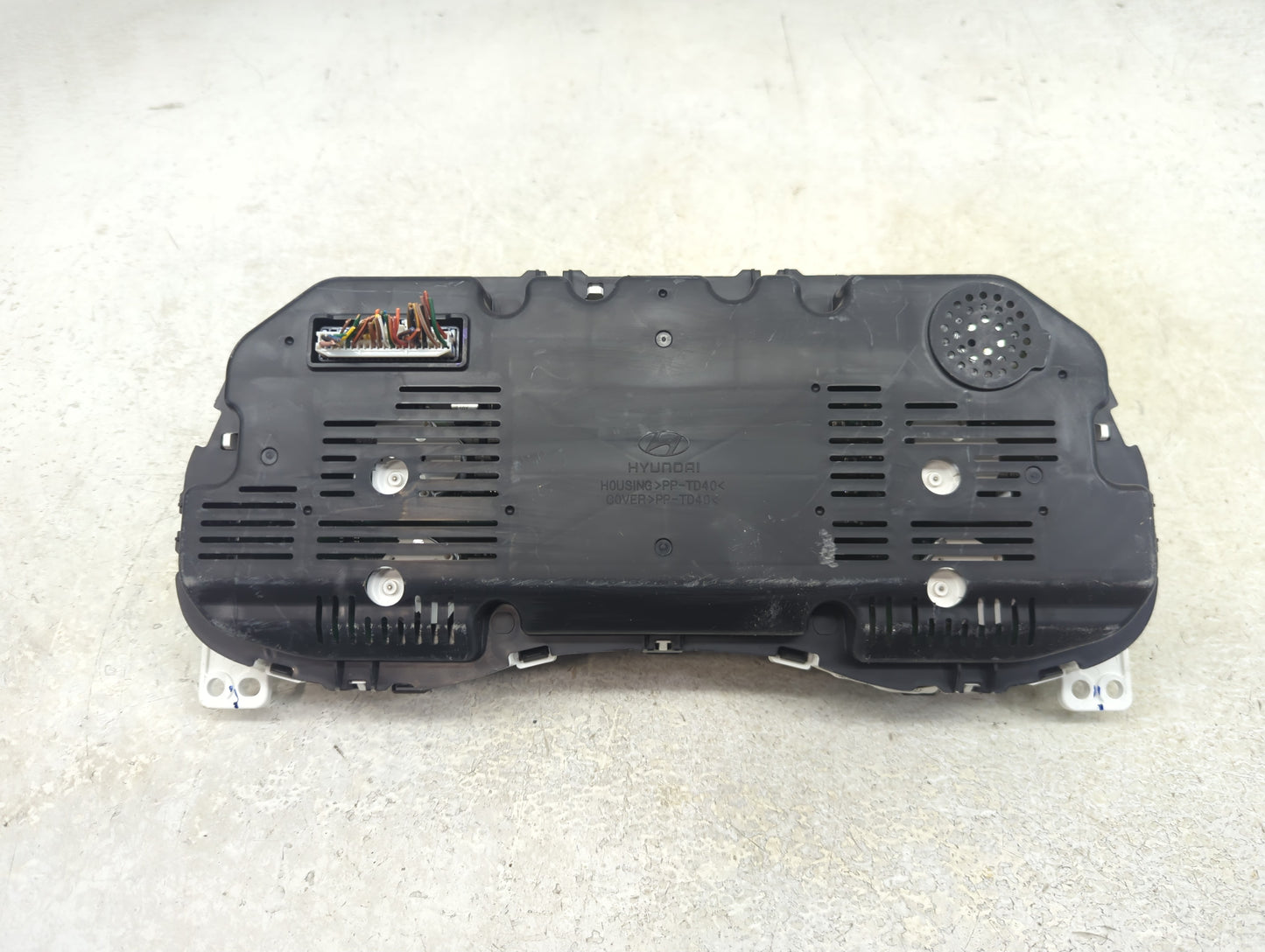 2016-2017 Hyundai Tucson Instrument Cluster Speedometer Gauges P/N:94001-D3181 Fits Fits 2016 2017 OEM Used Auto Parts - Oem