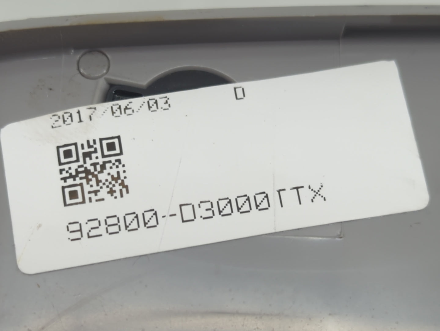2017 Hyundai Tucson Overhead Roof Console - Oemusedautoparts1.com