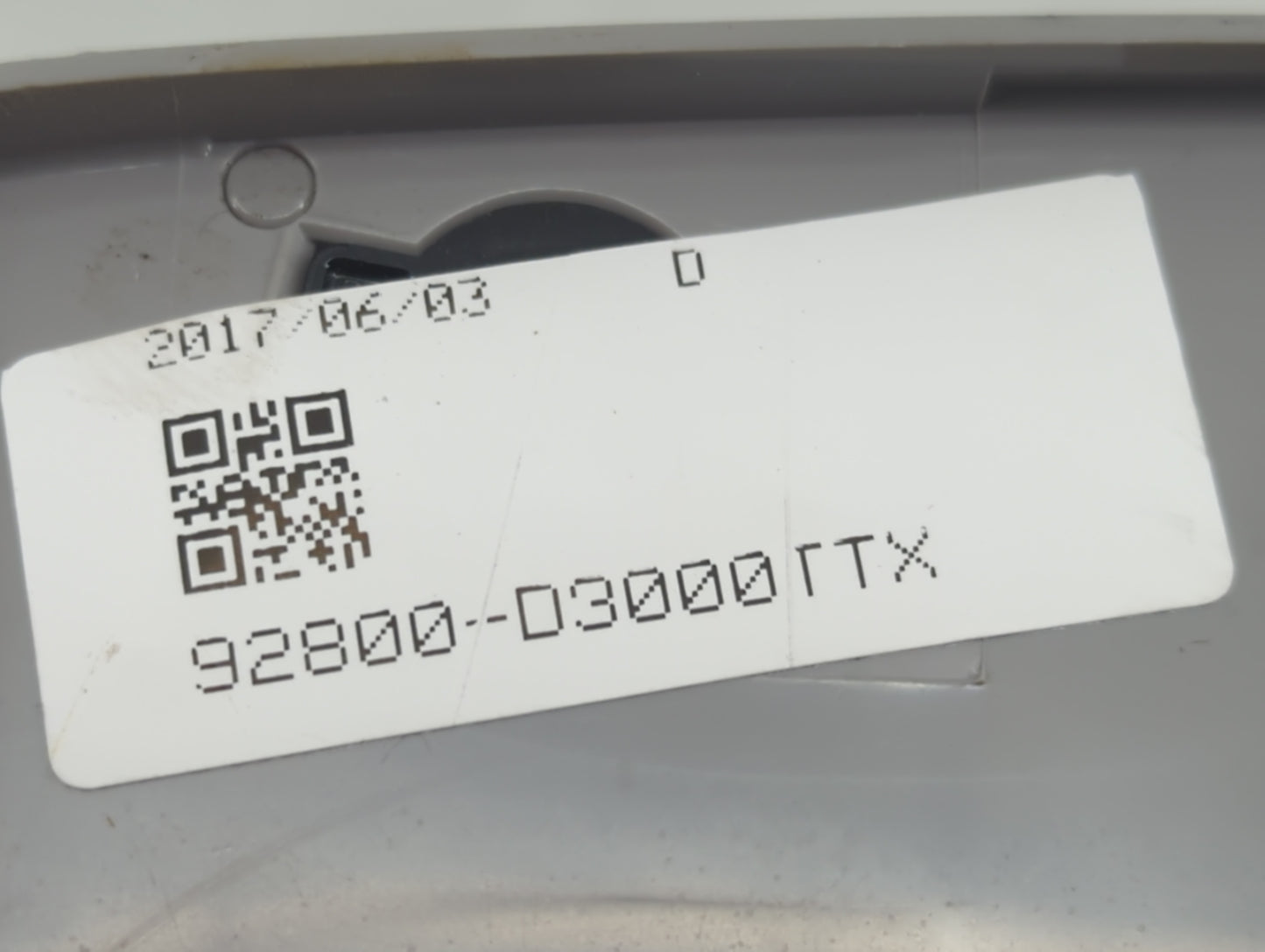 2017 Hyundai Tucson Overhead Roof Console - Oemusedautoparts1.com