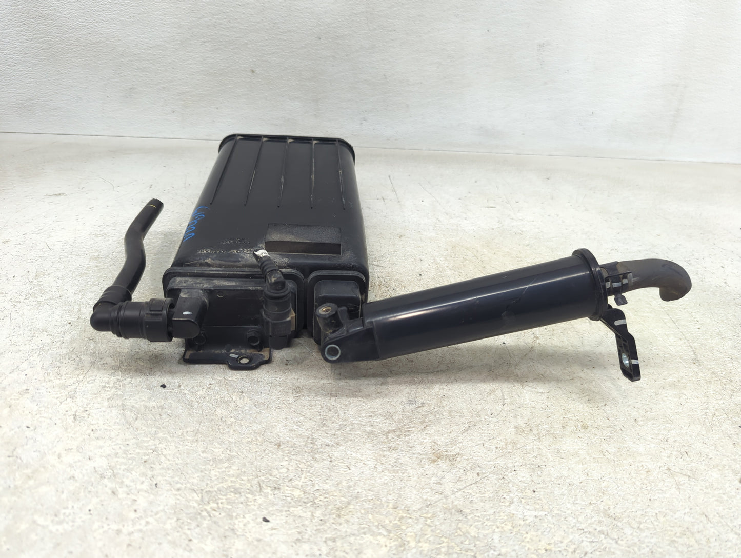 2017 Hyundai Tucson Fuel Vapor Charcoal Canister 1389797 - Oemusedautoparts1.com