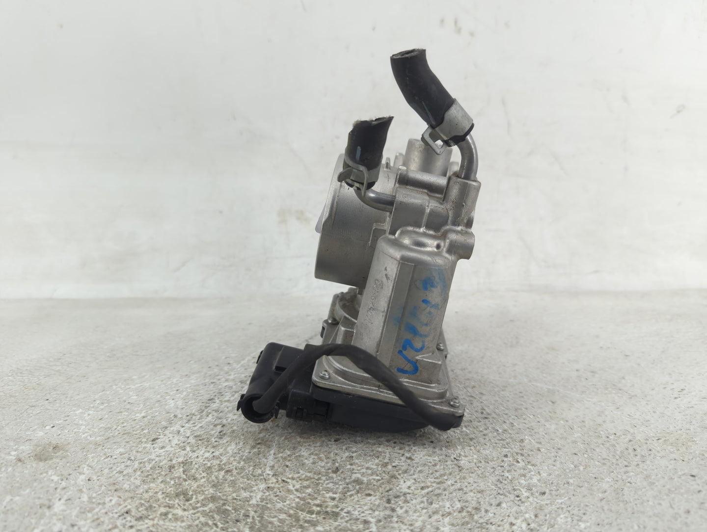 2014-2021 Hyundai Tucson Throttle Body P/N:35100-2E000 Fits Fits 2011 2012 2013 2014 2015 2016 2017 2018 2019 2020 2021 OEM 