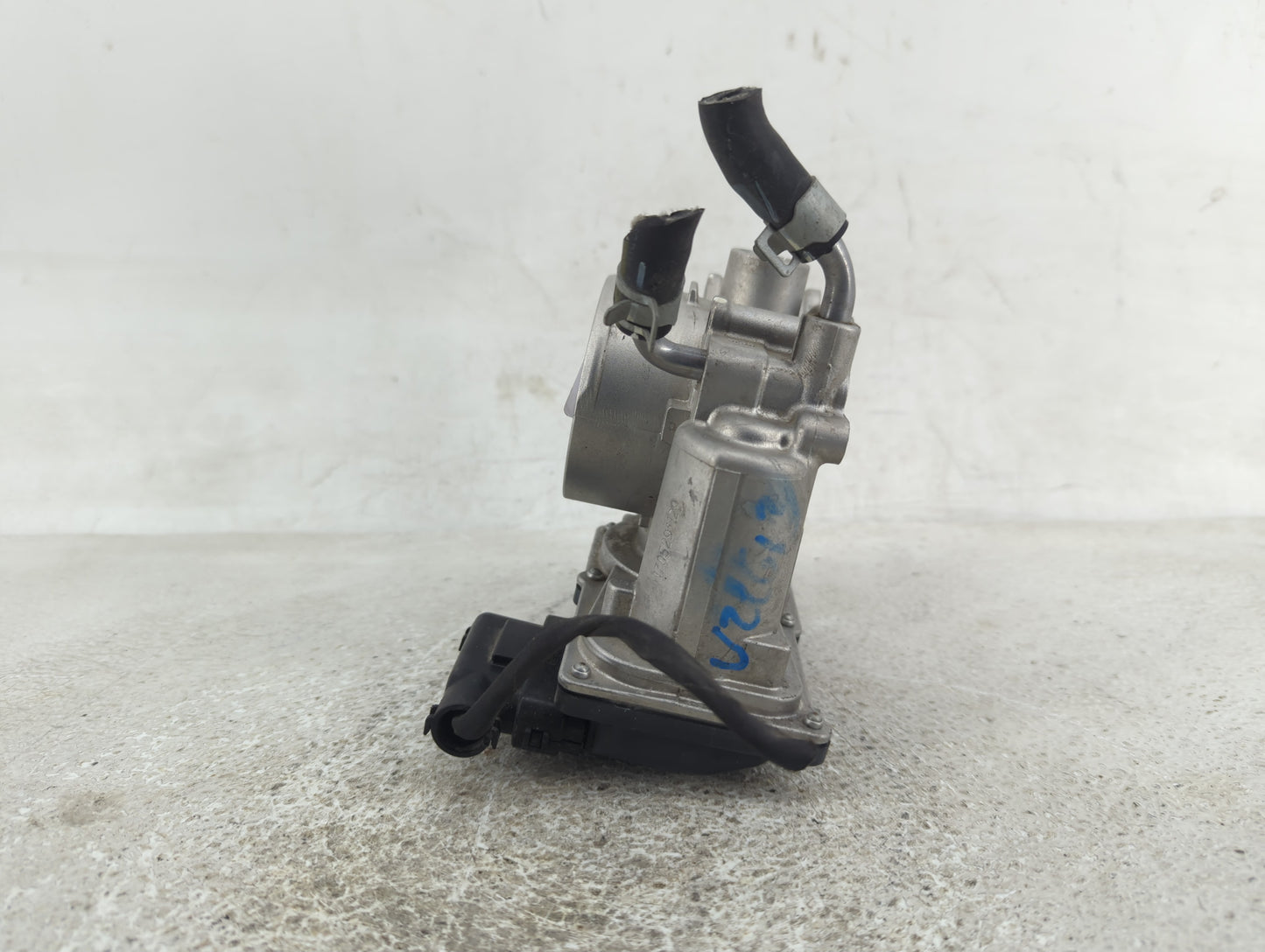 2014-2021 Hyundai Tucson Throttle Body P/N:35100-2E000 Fits Fits 2011 2012 2013 2014 2015 2016 2017 2018 2019 2020 2021 OEM 