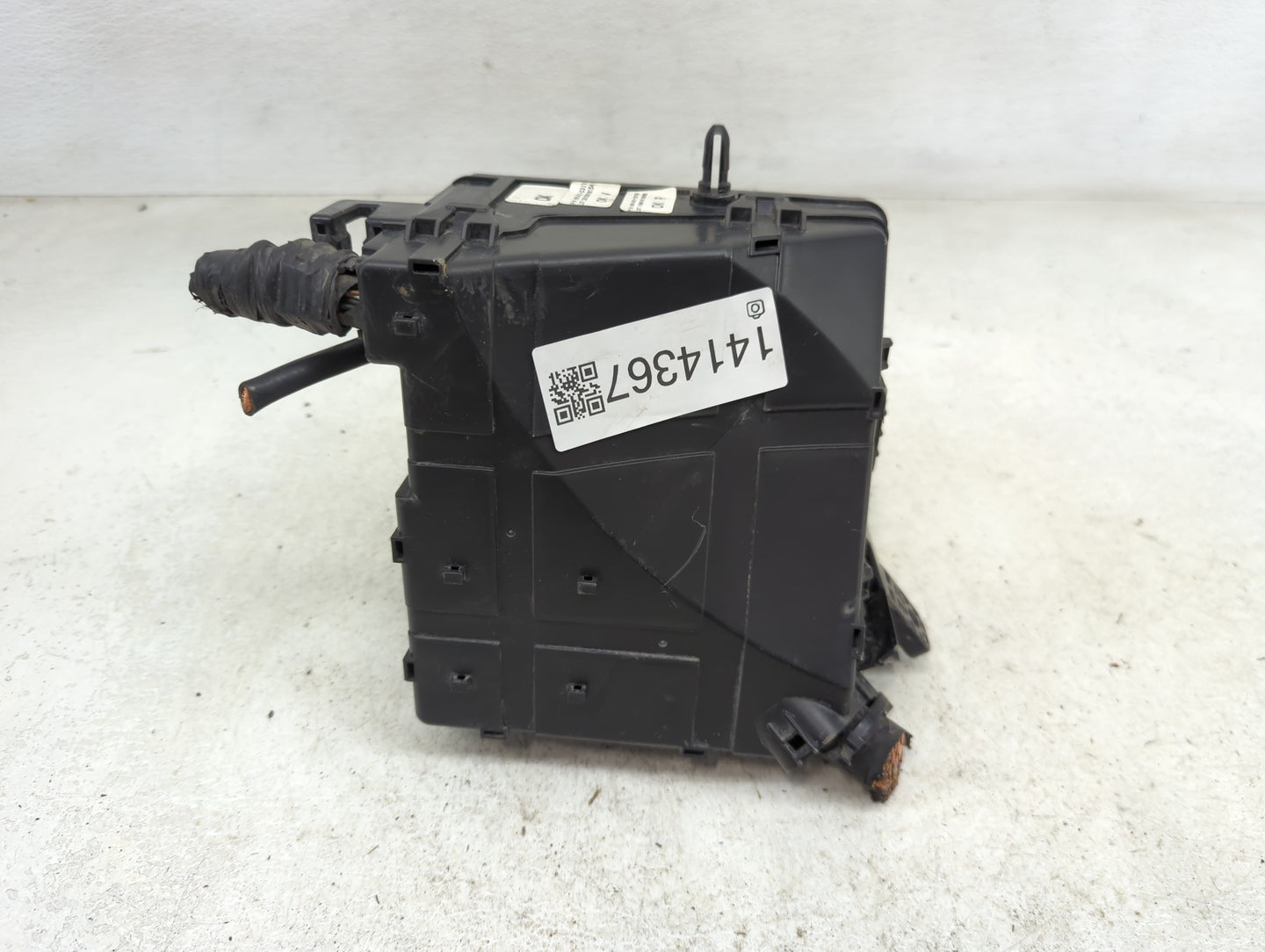 2016-2018 Hyundai Tucson Fusebox Fuse Box Panel Relay Module P/N:91941-D3020 91950-D3230 Fits Fits 2016 2017 2018 OEM Used A