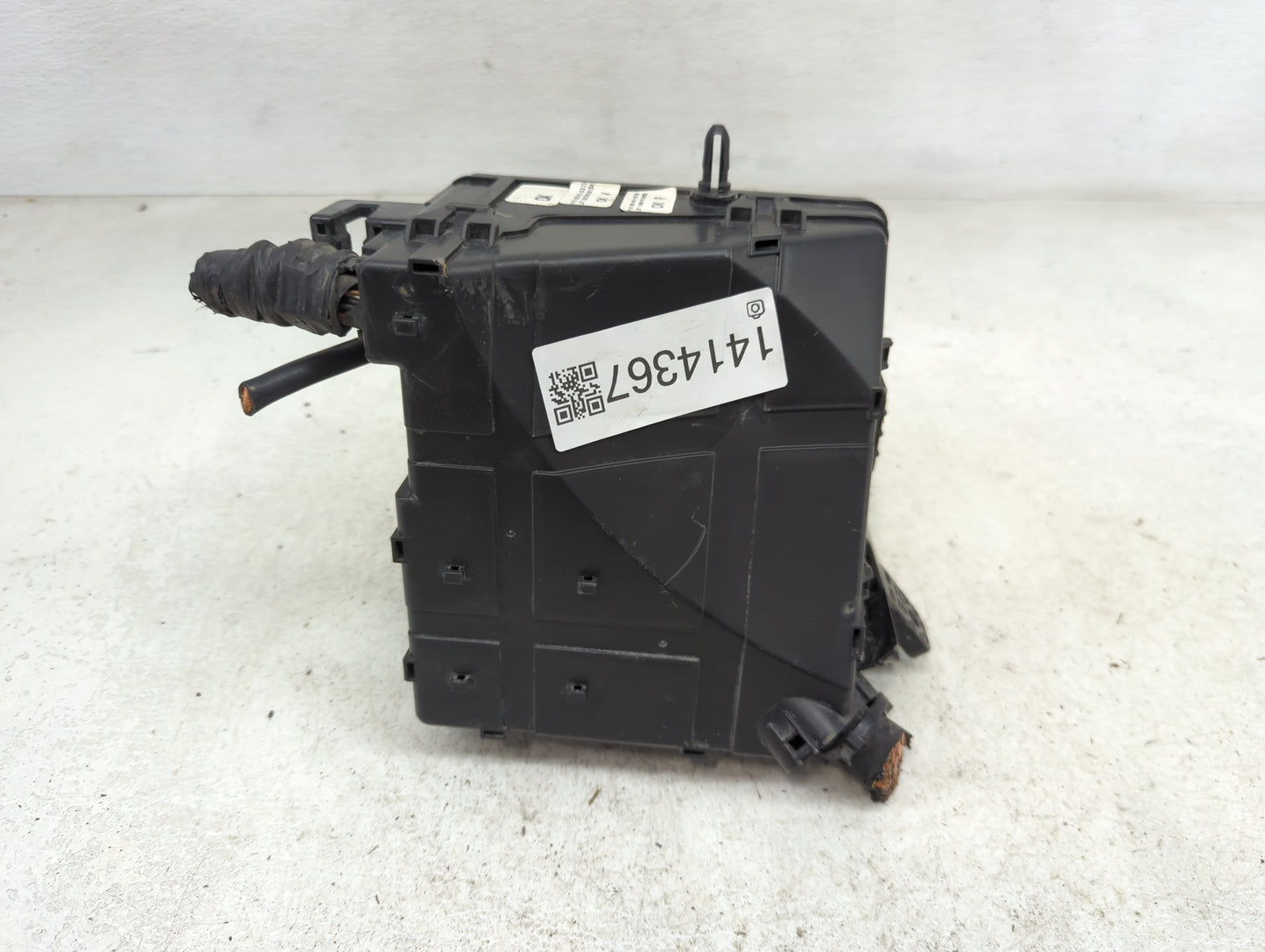 2016-2018 Hyundai Tucson Fusebox Fuse Box Panel Relay Module P/N:91941-D3020 91950-D3230 Fits Fits 2016 2017 2018 OEM Used A
