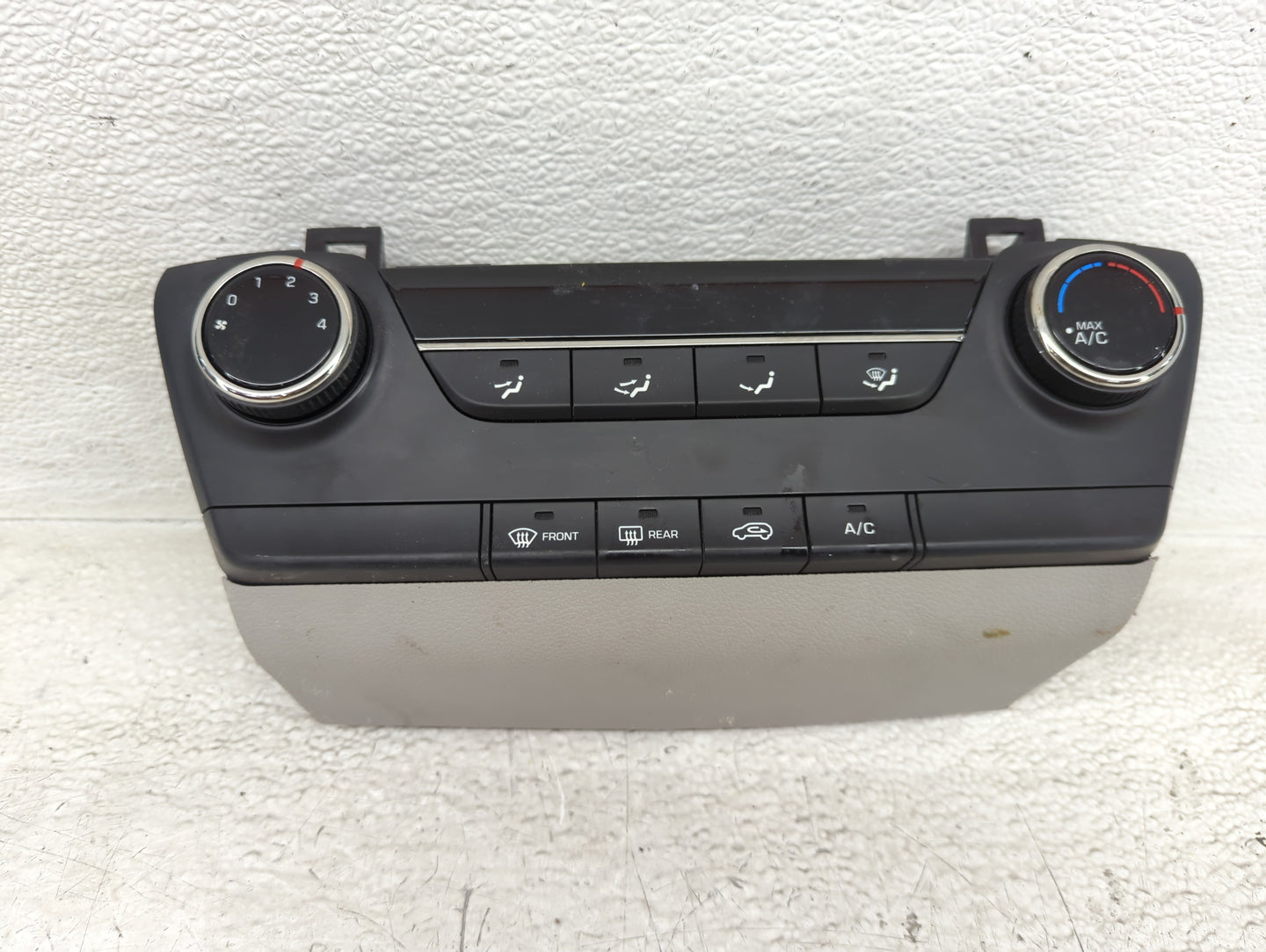 2016-2018 Hyundai Tucson Climate Control Module Temperature AC/Heater Replacement P/N:97250-D3110 Fits Fits 2016 2017 2018 O