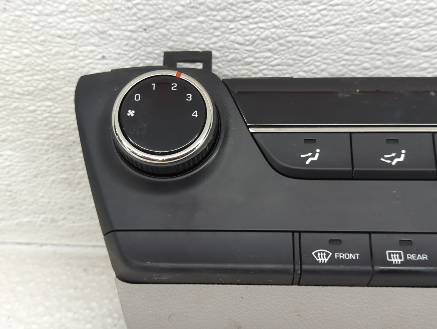 2016-2018 Hyundai Tucson Climate Control Module Temperature AC/Heater Replacement P/N:97250-D3110 Fits Fits 2016 2017 2018 O