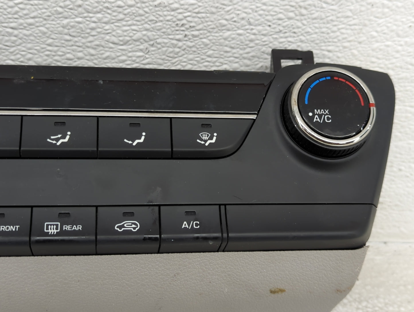 2016-2018 Hyundai Tucson Climate Control Module Temperature AC/Heater Replacement P/N:97250-D3110 Fits Fits 2016 2017 2018 O