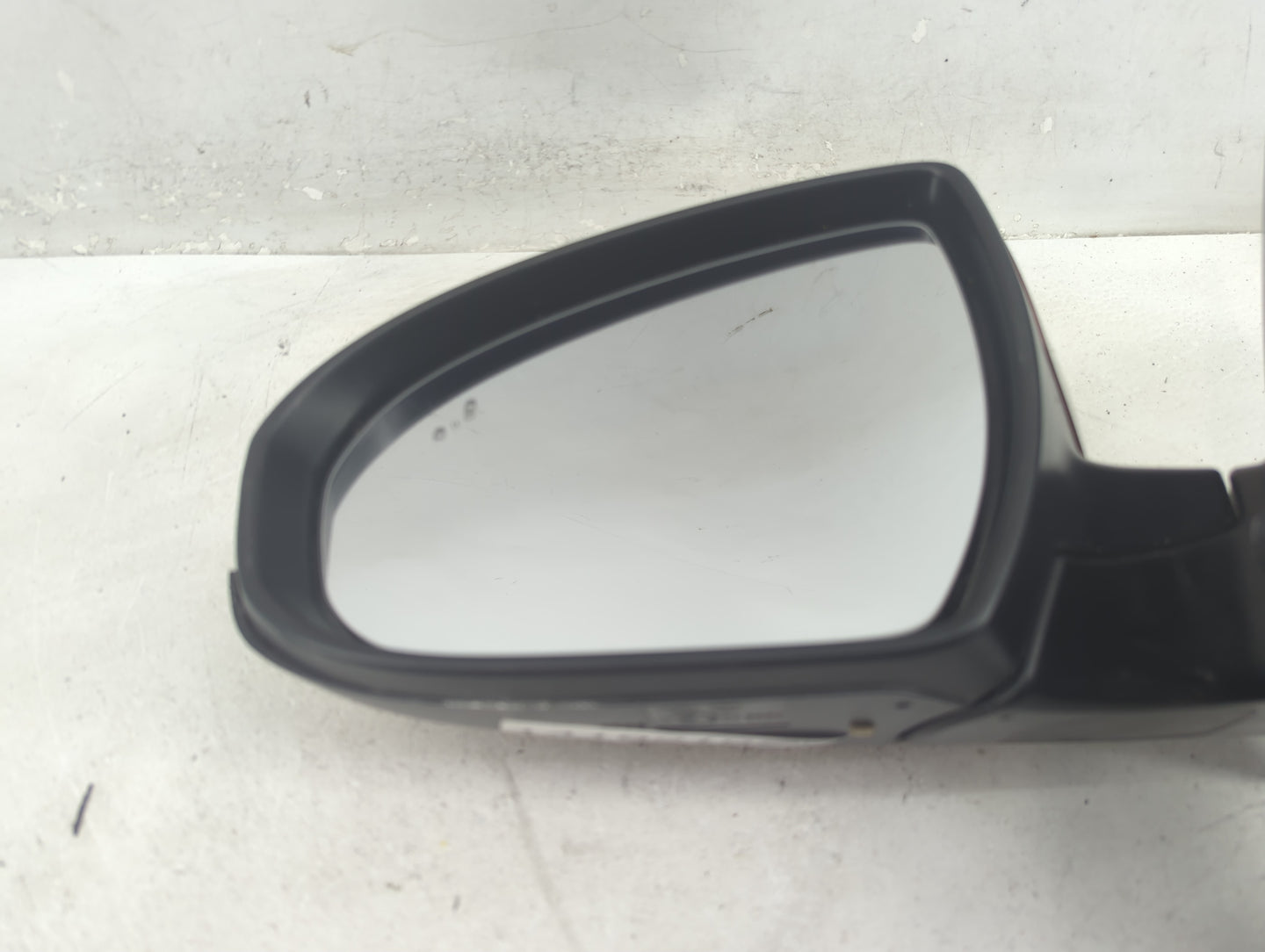 2016-2018 Hyundai Tucson Driver Side View Mirror - Left Door Mirror OEM Used - Oemusedautoparts1.com