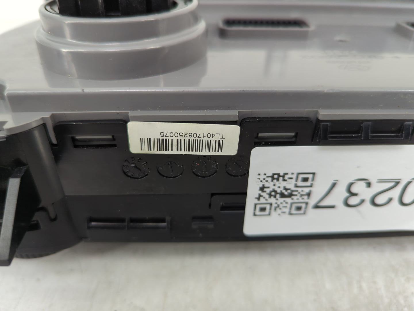 2016-2018 Hyundai Tucson Climate Control Module Temperature AC/Heater Replacement Fits Fits 2016 2017 2018 OEM Used Auto Par