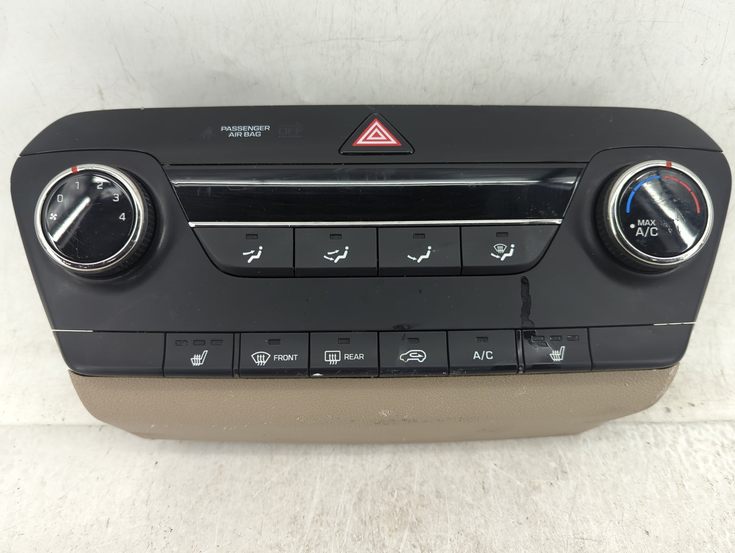 2016-2018 Hyundai Tucson Climate Control Module Temperature AC/Heater Replacement P/N:97250-D3132-TRY 97250D3 Fits OEM Used 
