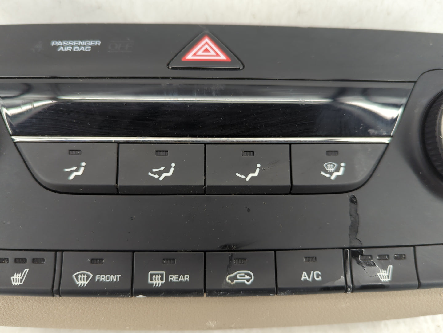 2016-2018 Hyundai Tucson Climate Control Module Temperature AC/Heater Replacement P/N:97250-D3132-TRY 97250D3 Fits OEM Used 