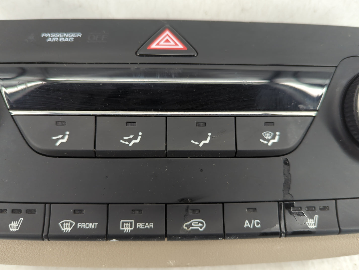 2016-2018 Hyundai Tucson Climate Control Module Temperature AC/Heater Replacement P/N:97250-D3132-TRY 97250D3 Fits OEM Used 