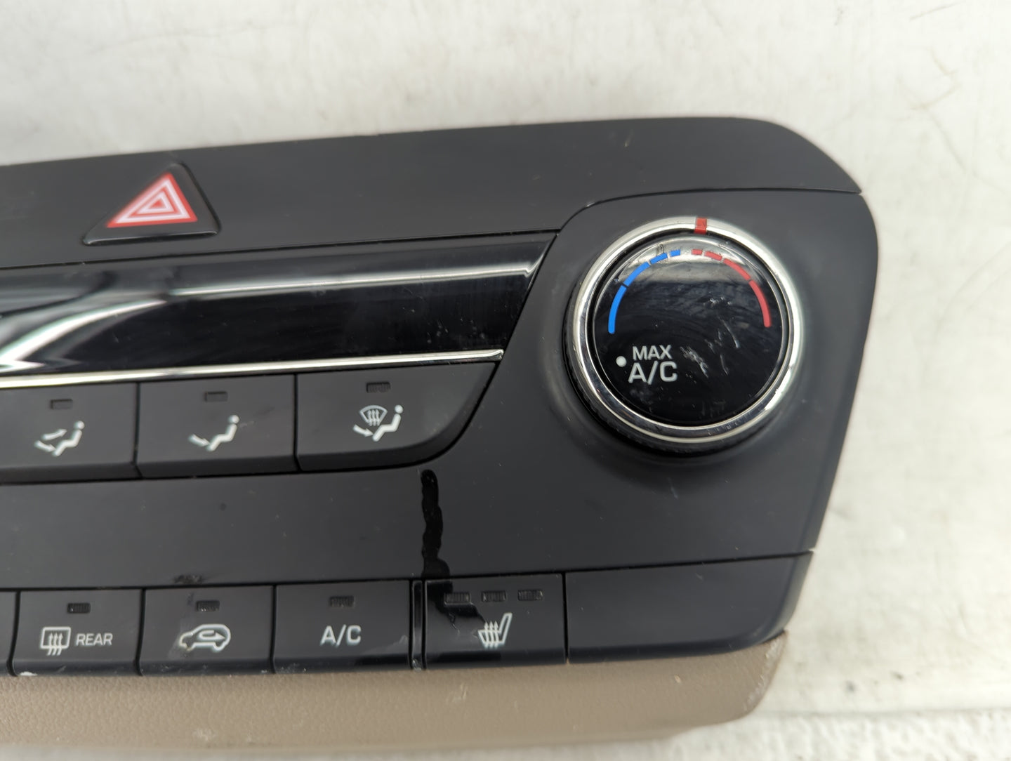 2016-2018 Hyundai Tucson Climate Control Module Temperature AC/Heater Replacement P/N:97250-D3132-TRY 97250D3 Fits OEM Used 