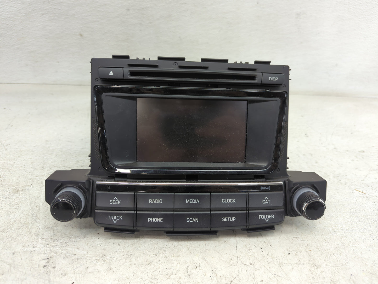 2016-2017 Hyundai Tucson Radio AM FM Cd Player Receiver Replacement P/N:96180-D31004X Fits Fits 2016 2017 OEM Used Auto Part