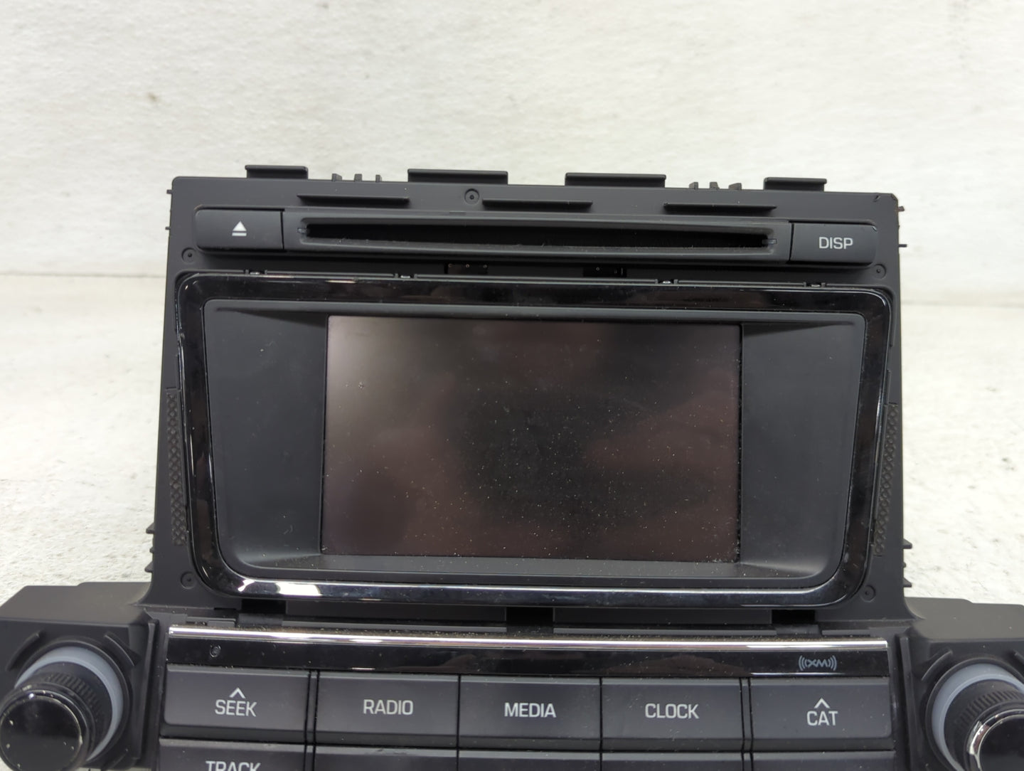 2016-2017 Hyundai Tucson Radio AM FM Cd Player Receiver Replacement P/N:96180-D31004X Fits Fits 2016 2017 OEM Used Auto Part