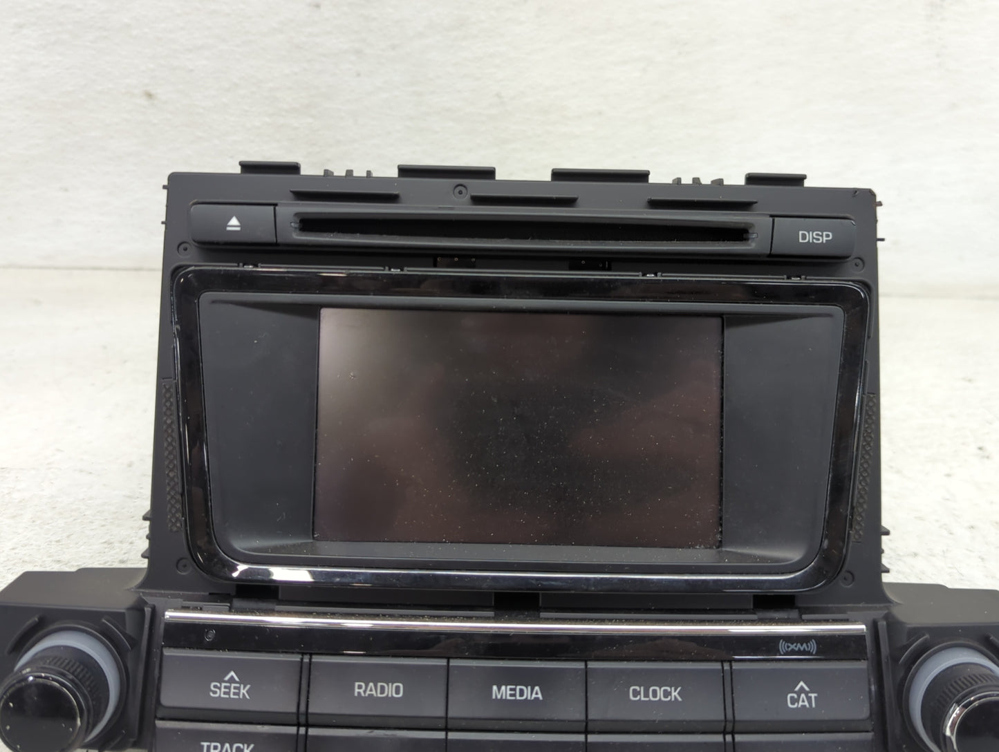 2016-2017 Hyundai Tucson Radio AM FM Cd Player Receiver Replacement P/N:96180-D31004X Fits Fits 2016 2017 OEM Used Auto Part