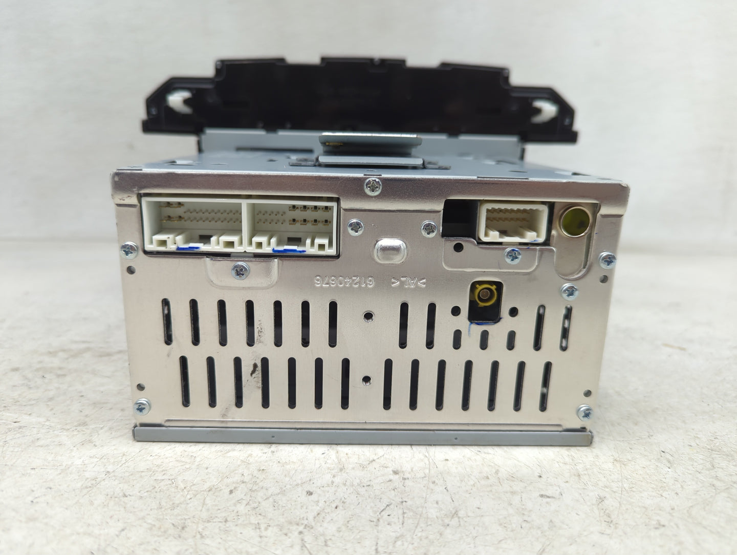 2016-2017 Hyundai Tucson Radio AM FM Cd Player Receiver Replacement P/N:96180-D31004X Fits Fits 2016 2017 OEM Used Auto Part