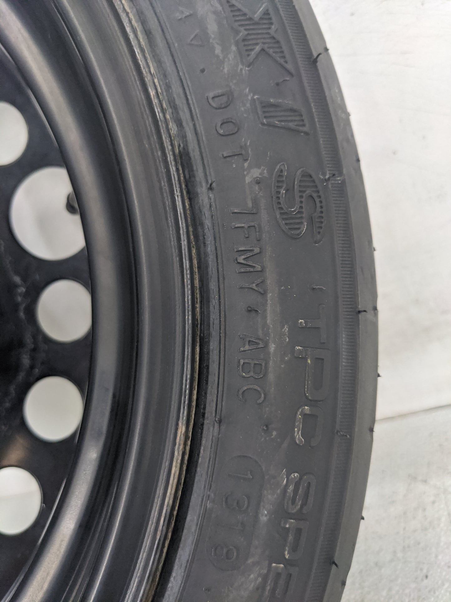 2016-2021 Hyundai Tucson Spare Donut Tire Wheel Rim Oem 1420792 - Oemusedautoparts1.com