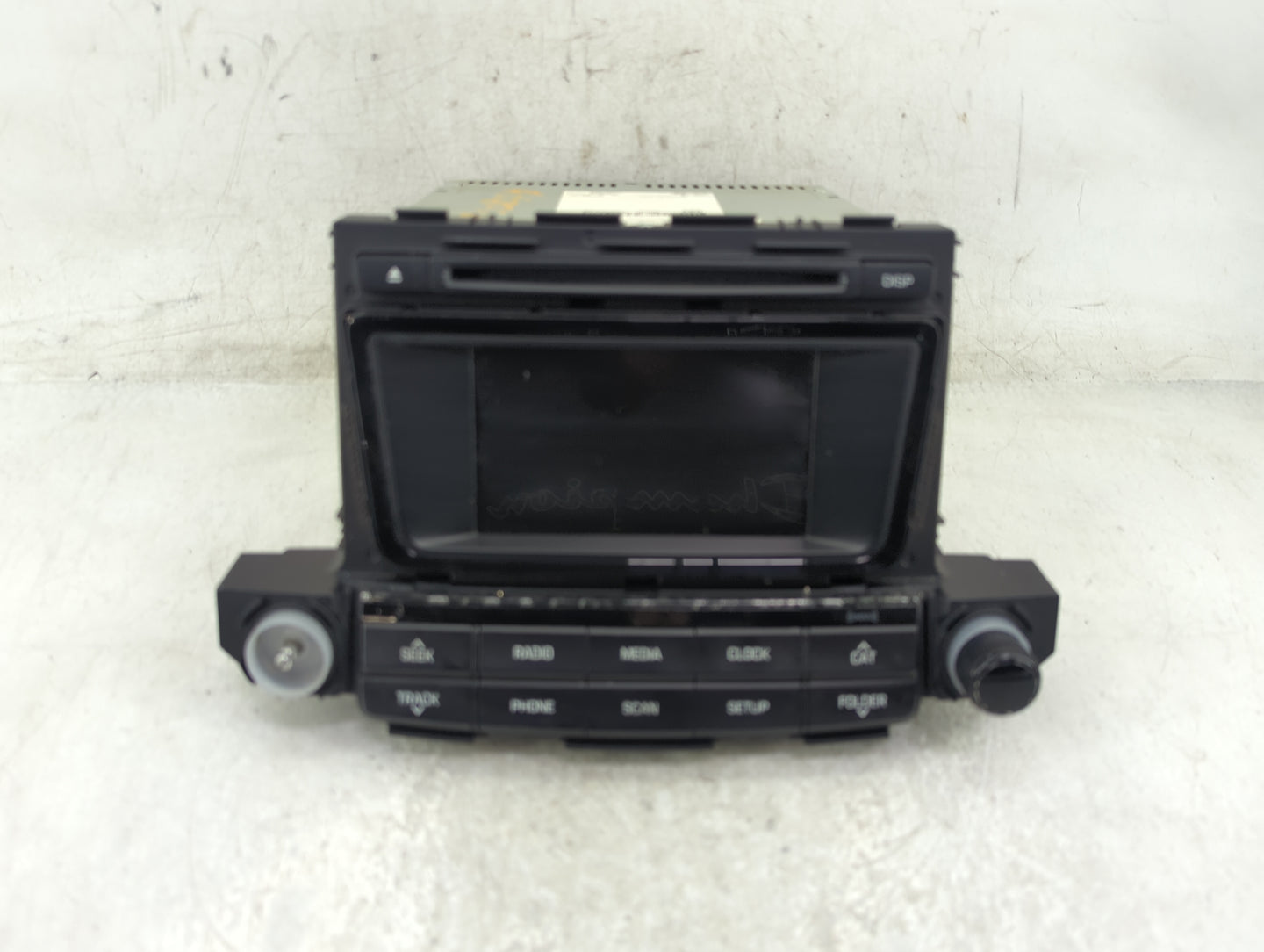 2016-2017 Hyundai Tucson Radio AM FM Cd Player Receiver Replacement P/N:96180-D31004X Fits Fits 2016 2017 OEM Used Auto Part