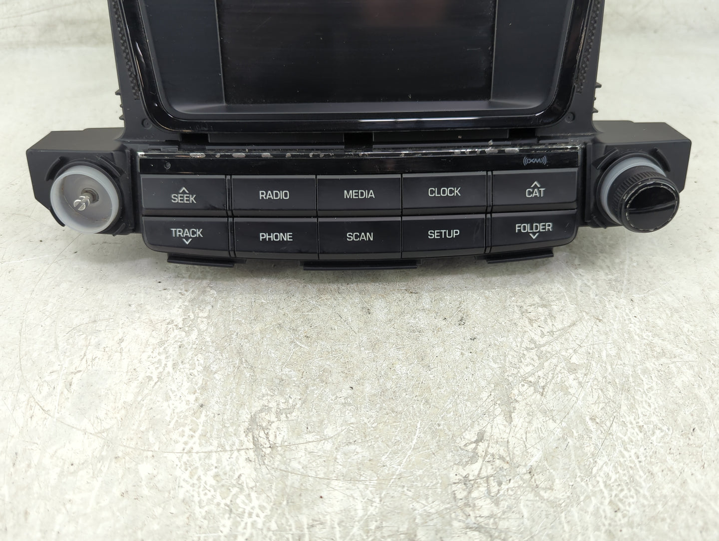 2016-2017 Hyundai Tucson Radio AM FM Cd Player Receiver Replacement P/N:96180-D31004X Fits Fits 2016 2017 OEM Used Auto Part