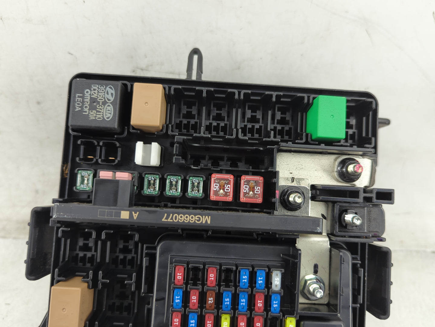 2016-2018 Hyundai Tucson Fusebox Fuse Box Panel Relay Module P/N:91431 D3162 Fits Fits 2016 2017 2018 OEM Used Auto Parts - 