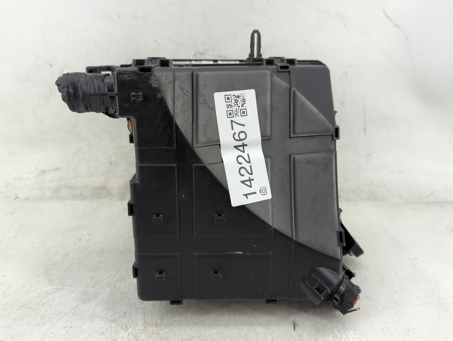 2016-2018 Hyundai Tucson Fusebox Fuse Box Panel Relay Module P/N:91431 D3162 Fits Fits 2016 2017 2018 OEM Used Auto Parts - 