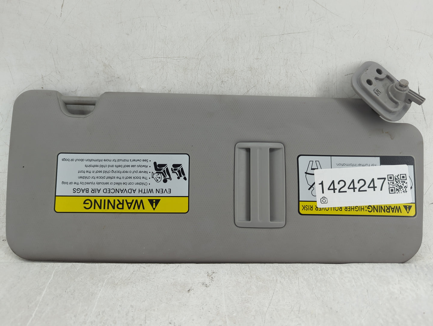 2016-2018 Hyundai Tucson Sun Visor Shade Replacement Driver Left Mirror Fits Fits 2016 2017 2018 OEM Used Auto Parts - Oemus
