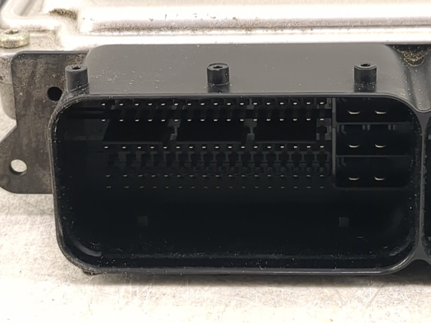 2016-2018 Hyundai Tucson PCM Engine Control Computer ECU ECM PCU OEM P/N:39133-2ETA4 0261S18061 Fits Fits 2016 2017 2018 OEM