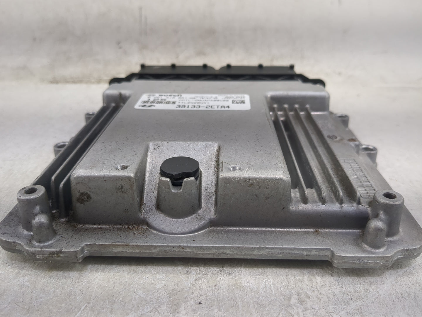 2016-2018 Hyundai Tucson PCM Engine Control Computer ECU ECM PCU OEM P/N:39133-2ETA4 0261S18061 Fits Fits 2016 2017 2018 OEM