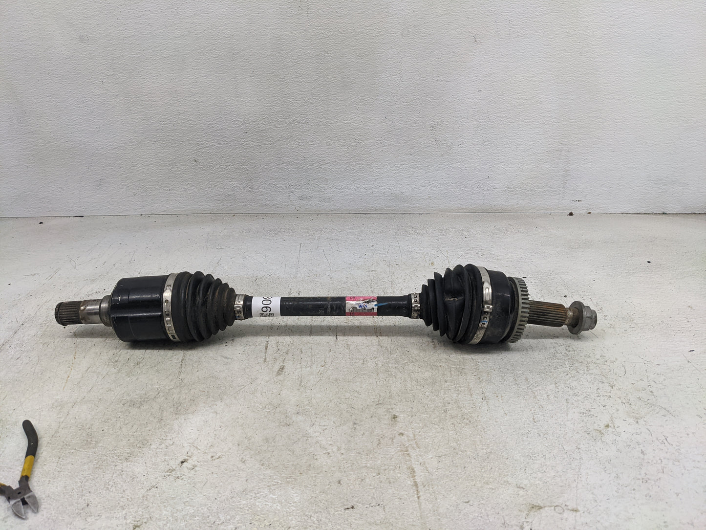 2016-2018 Hyundai Tucson Axle Shaft Front Driver Cv C/v - Oemusedautoparts1.com