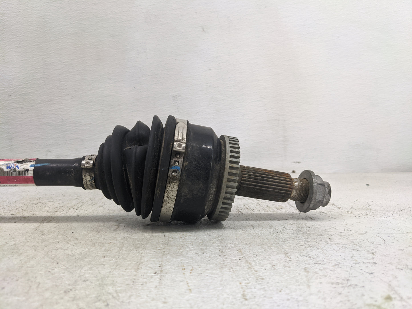 2016-2018 Hyundai Tucson Axle Shaft Front Driver Cv C/v - Oemusedautoparts1.com