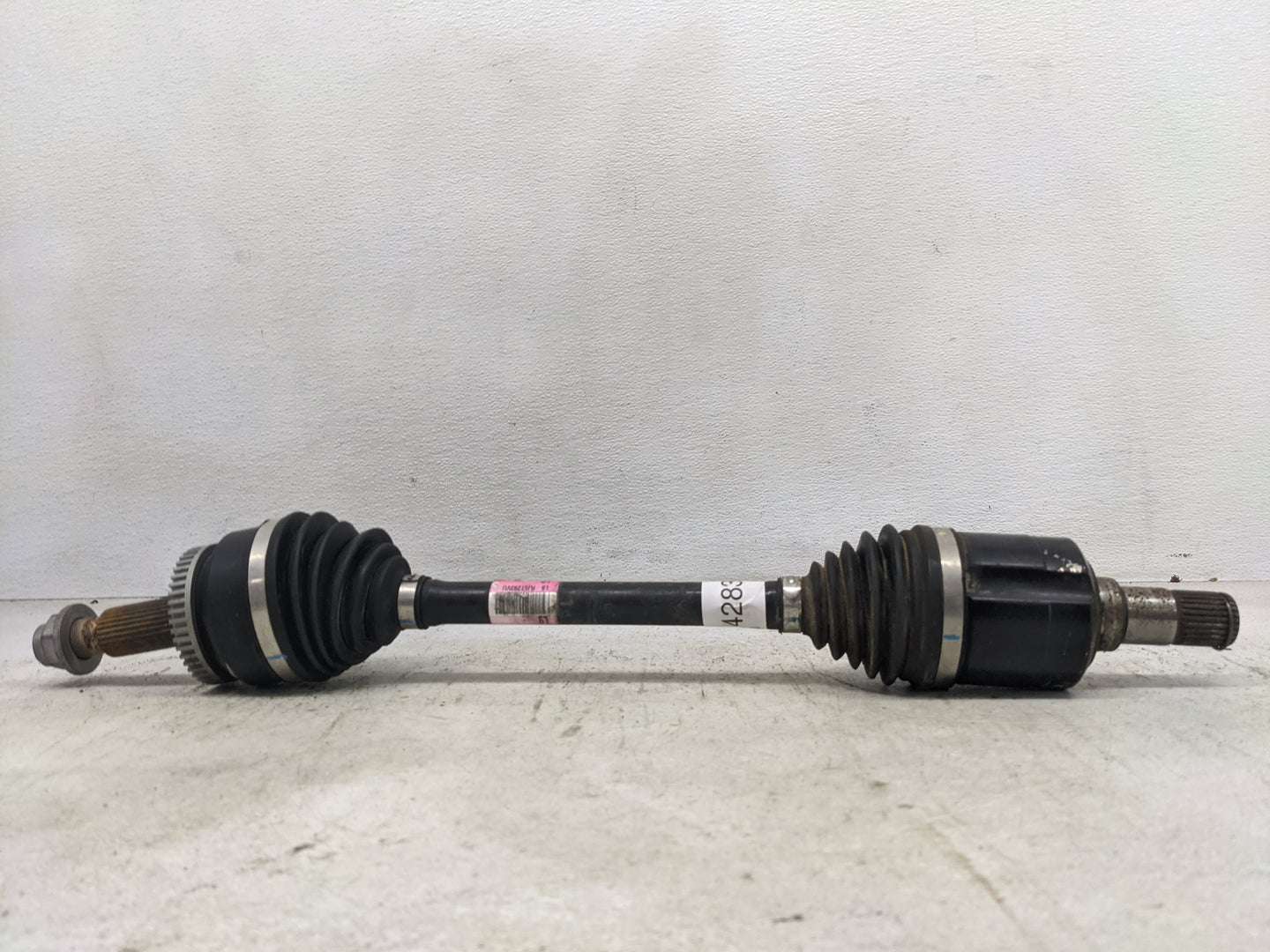 2016-2018 Hyundai Tucson Axle Shaft Front Driver Cv C/v - Oemusedautoparts1.com