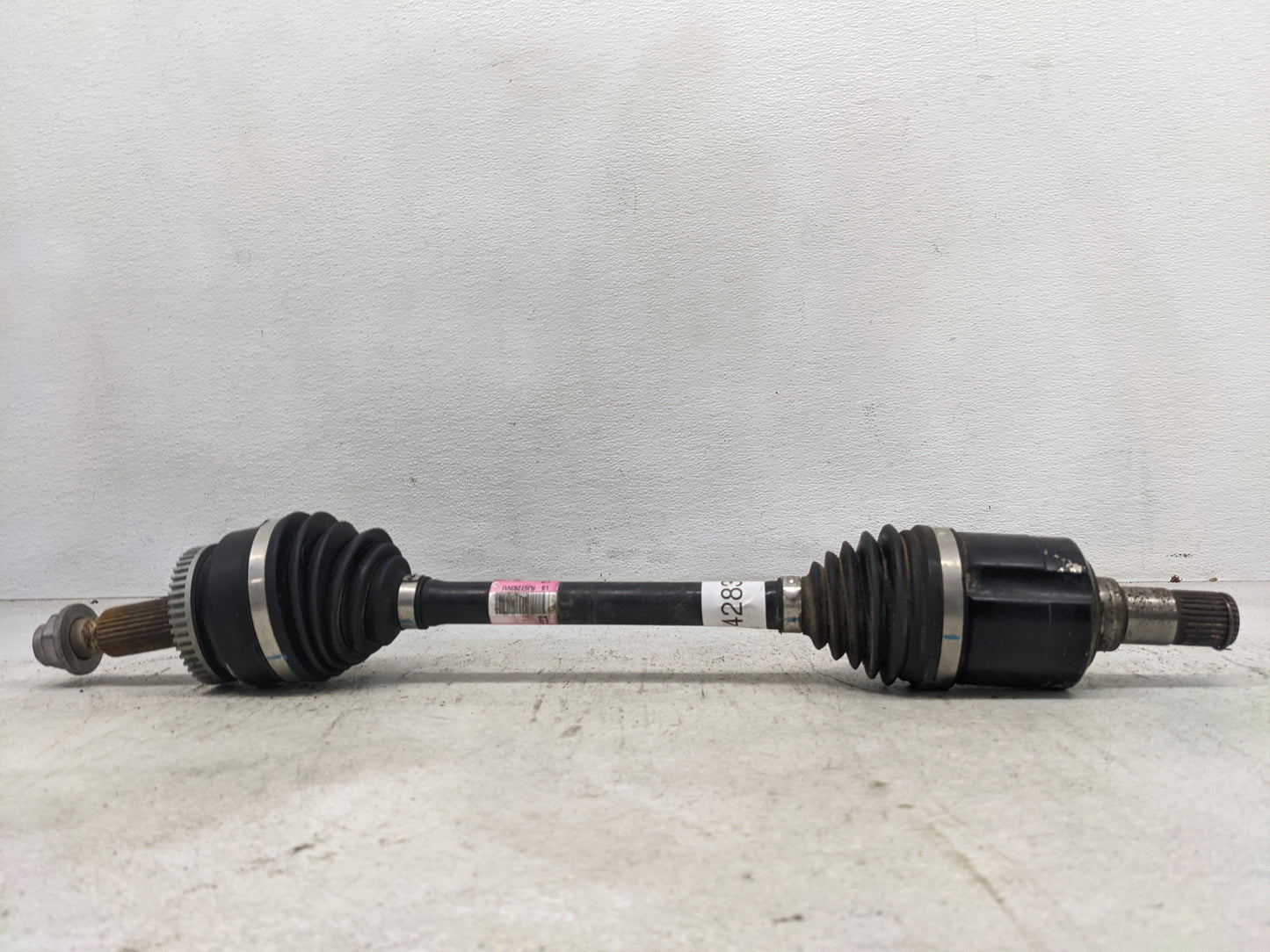 2016-2018 Hyundai Tucson Axle Shaft Front Driver Cv C/v - Oemusedautoparts1.com