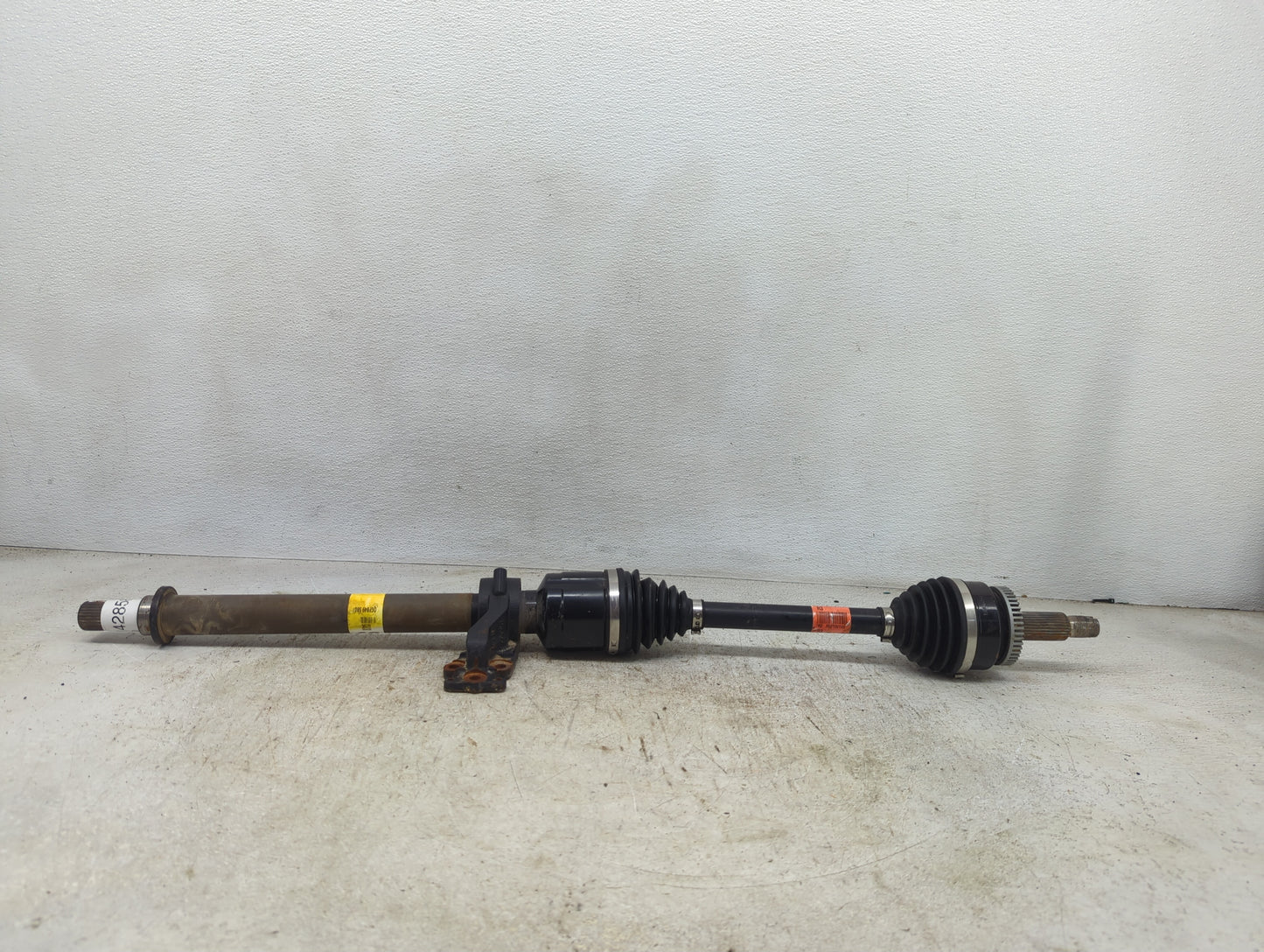 2016-2018 Hyundai Tucson Axle Shaft Front Passenger Cv C/v - Oemusedautoparts1.com