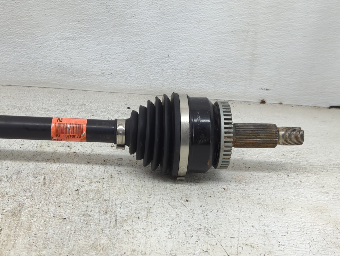 2016-2018 Hyundai Tucson Axle Shaft Front Passenger Cv C/v - Oemusedautoparts1.com