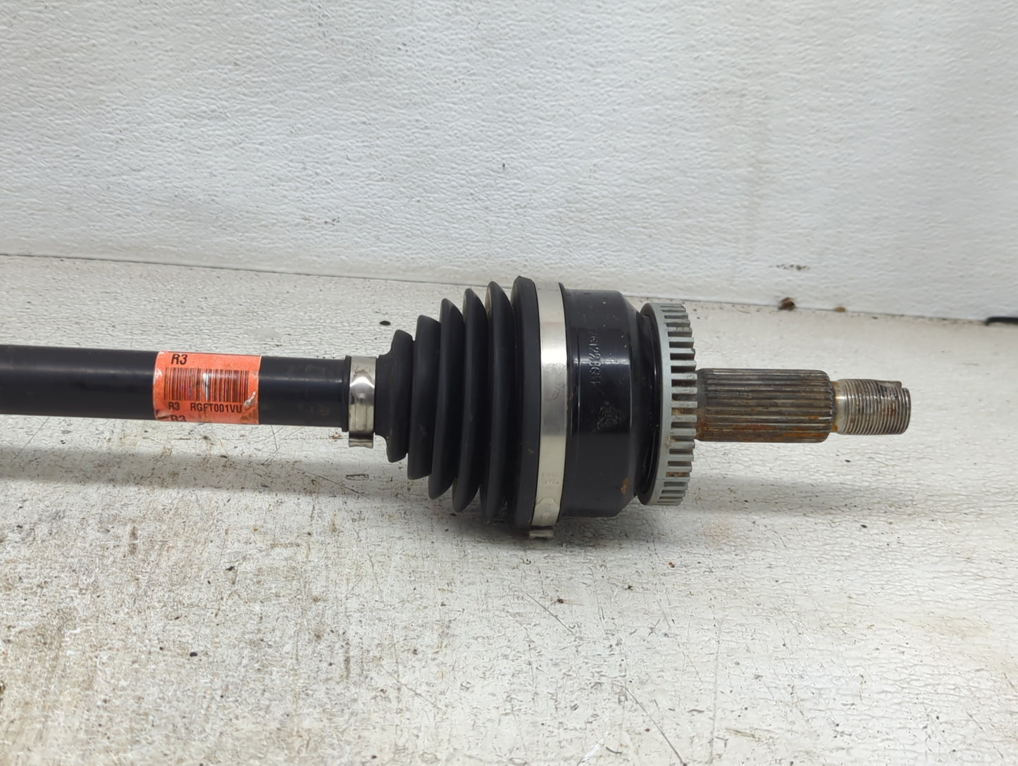 2016-2018 Hyundai Tucson Axle Shaft Front Passenger Cv C/v - Oemusedautoparts1.com