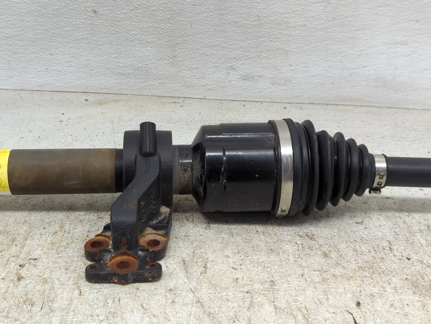 2016-2018 Hyundai Tucson Axle Shaft Front Passenger Cv C/v - Oemusedautoparts1.com