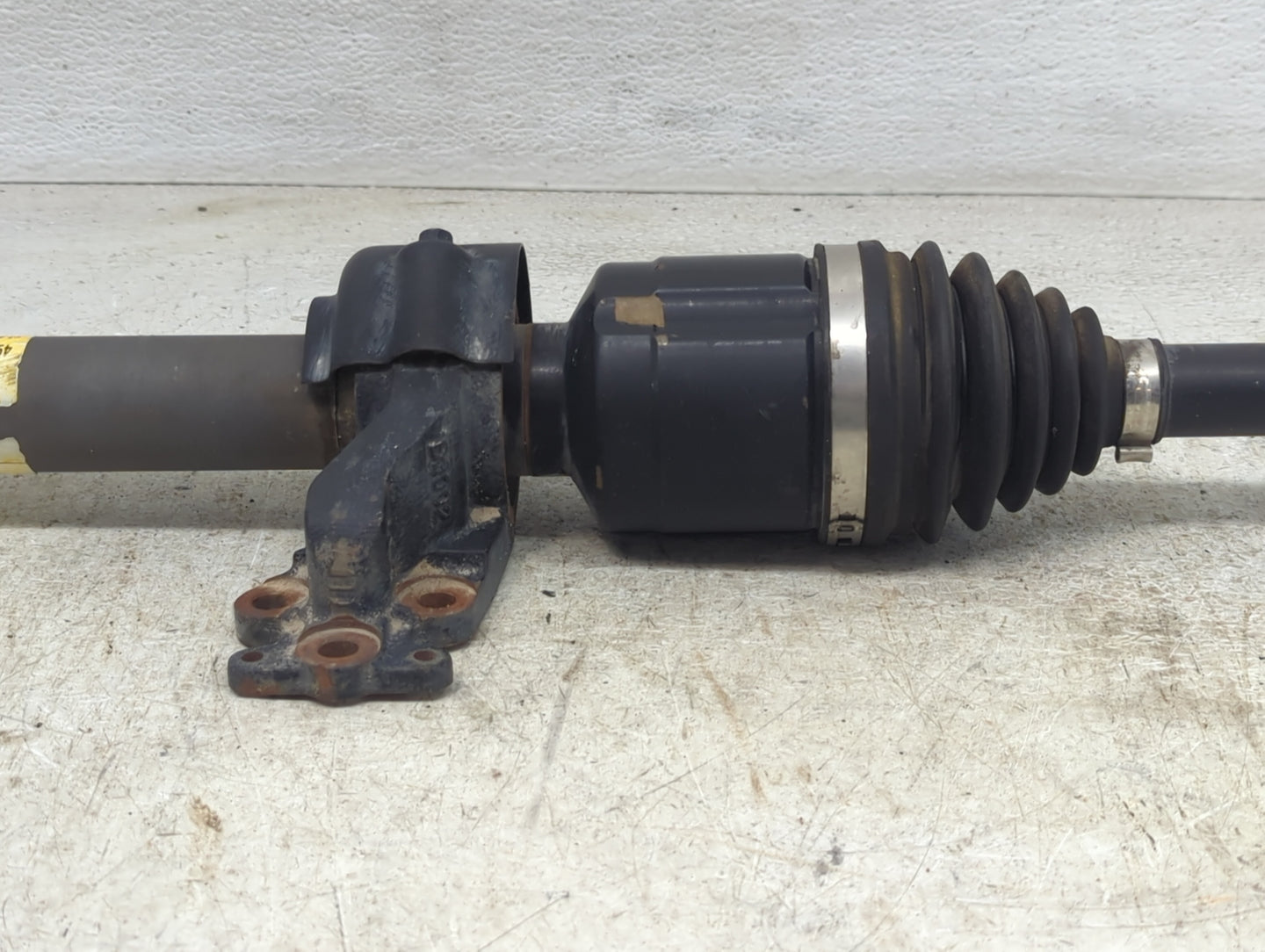 2016-2018 Hyundai Tucson Axle Shaft Front Passenger Cv C/v - Oemusedautoparts1.com