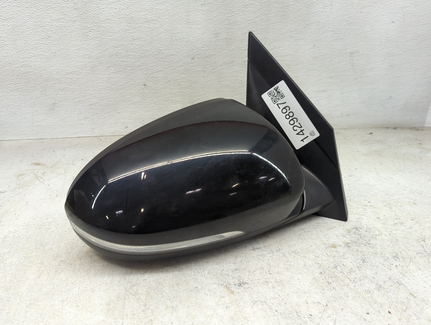 2016-2018 Hyundai Tucson Passenger Side View Mirror - Right Door Mirror OEM Used - Oemusedautoparts1.com