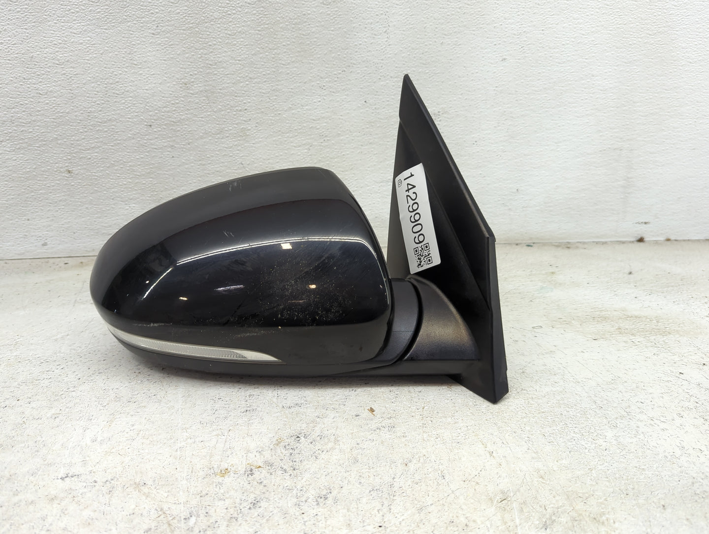 2016-2018 Hyundai Tucson Passenger Side View Mirror - Right Door Mirror OEM Used - Oemusedautoparts1.com