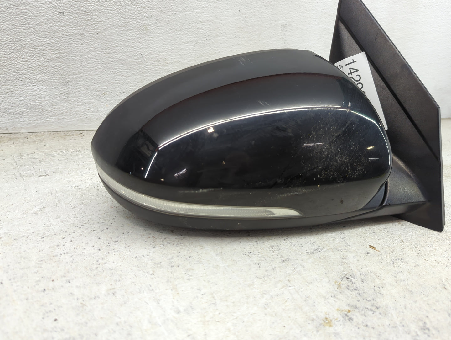 2016-2018 Hyundai Tucson Passenger Side View Mirror - Right Door Mirror OEM Used - Oemusedautoparts1.com
