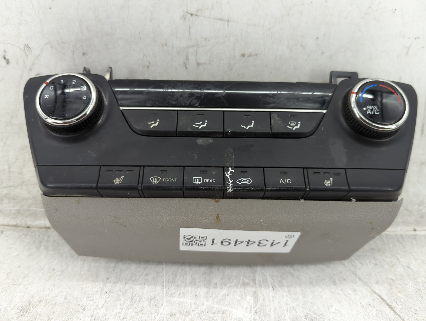 2016-2018 Hyundai Tucson Climate Control Module Temperature AC/Heater Replacement P/N:97250-D3131-TGG Fits Fits 2016 2017 20