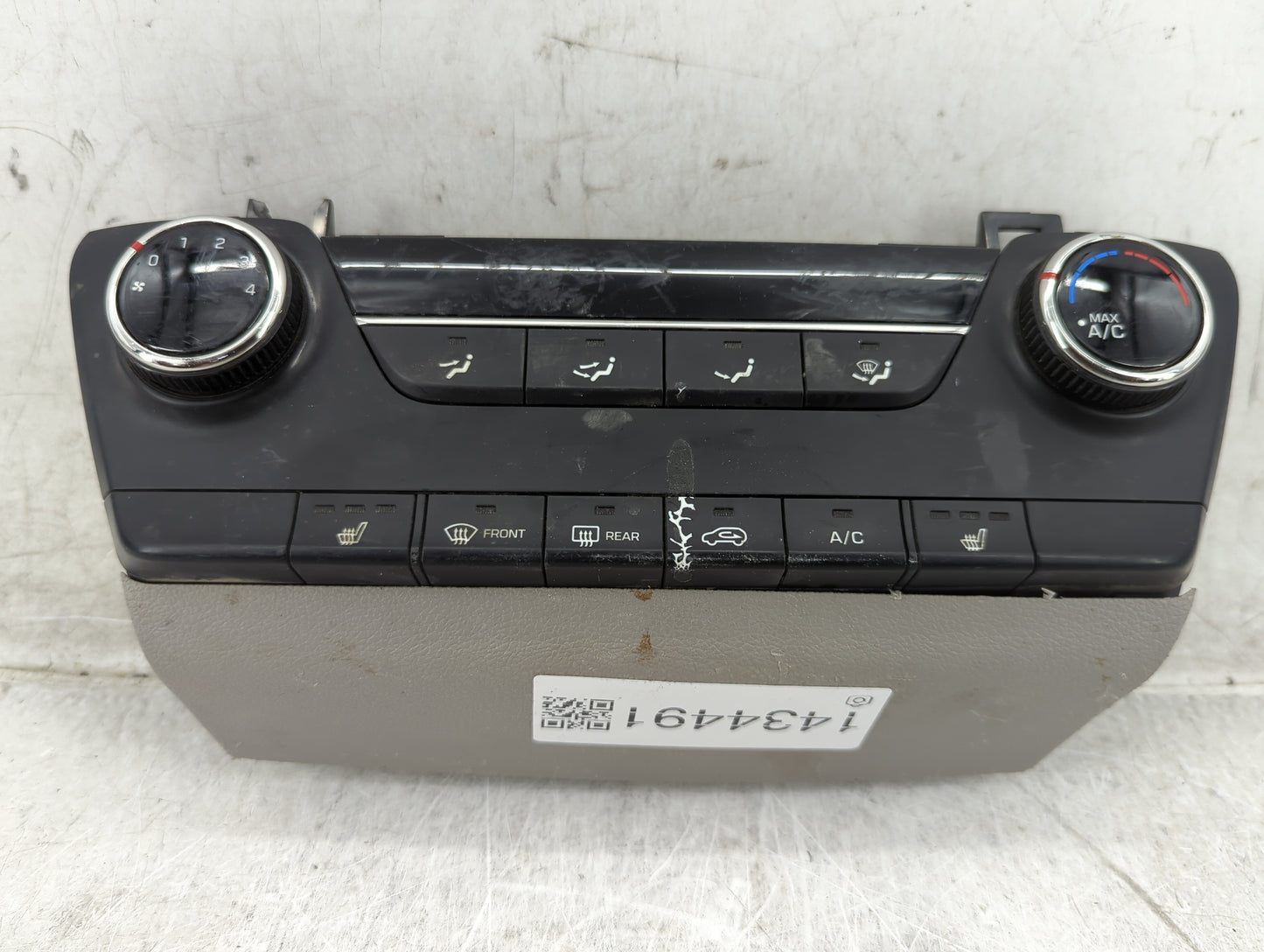 2016-2018 Hyundai Tucson Climate Control Module Temperature AC/Heater Replacement P/N:97250-D3131-TGG Fits Fits 2016 2017 20