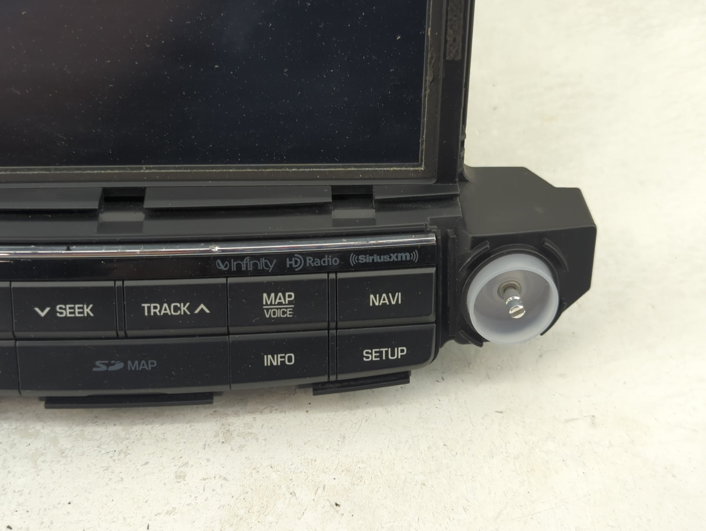 2017-2018 Hyundai Tucson Radio AM FM Cd Player Receiver Replacement P/N:96560-D33304X Fits Fits 2017 2018 OEM Used Auto Part