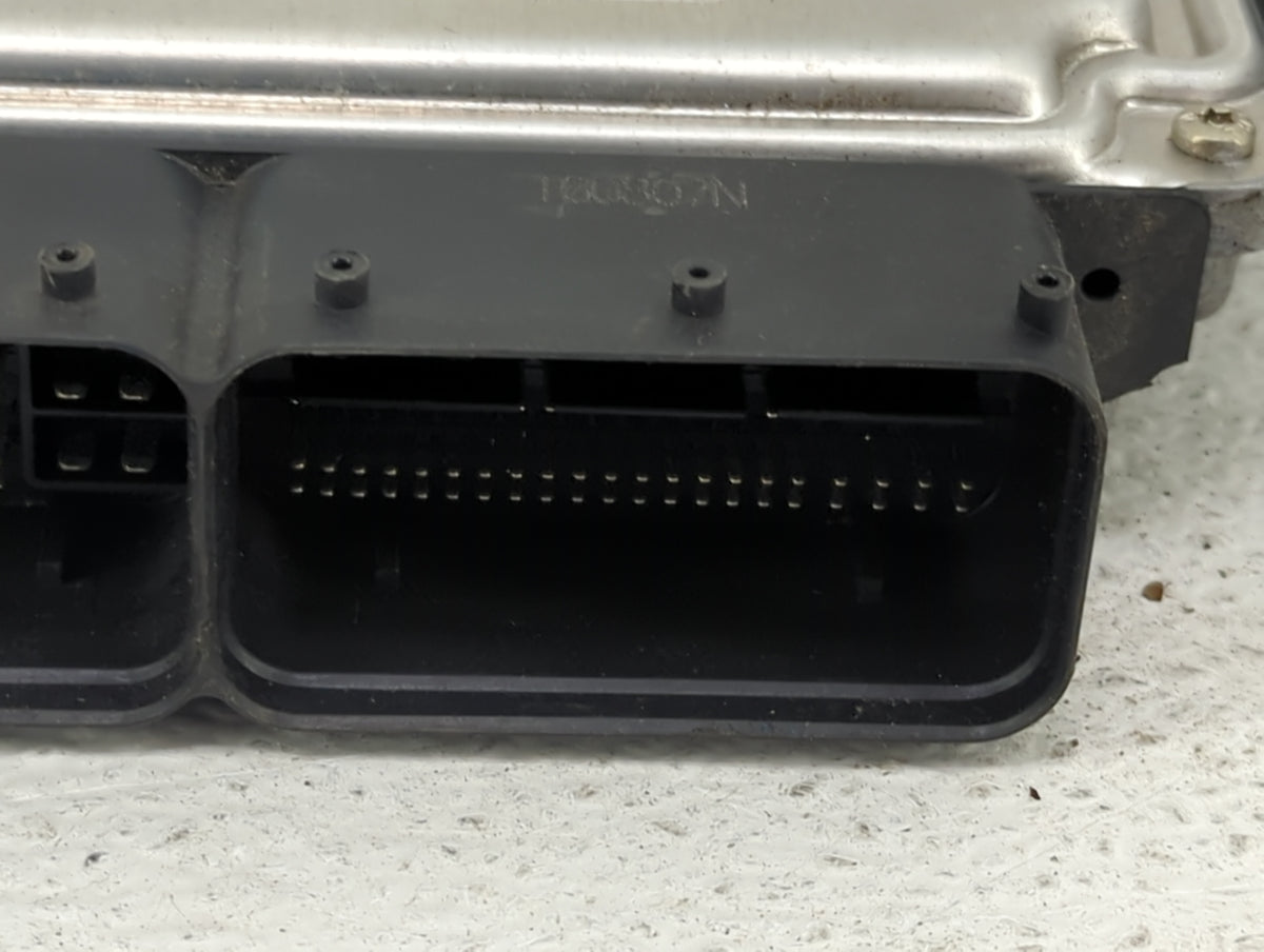 2016-2018 Hyundai Tucson PCM Engine Control Computer ECU ECM PCU OEM P/N:39133-2ETA4 0261S18061 Fits 2016 2017 2018 OEM Used