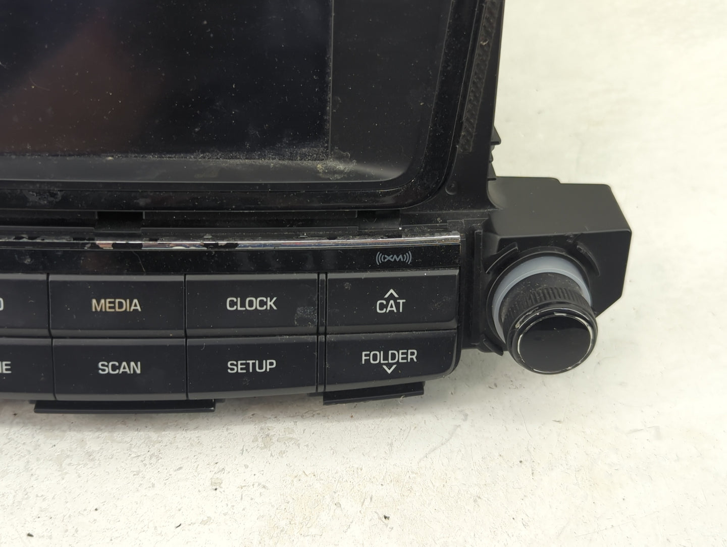 2016-2017 Hyundai Tucson Radio AM FM Cd Player Receiver Replacement P/N:96180-D31004X Fits Fits 2016 2017 OEM Used Auto Part