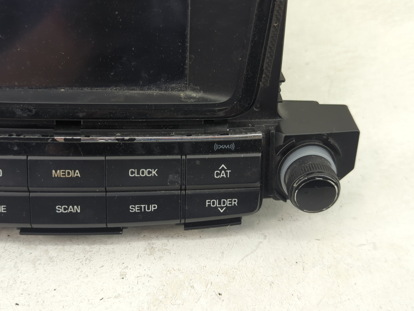 2016-2017 Hyundai Tucson Radio AM FM Cd Player Receiver Replacement P/N:96180-D31004X Fits Fits 2016 2017 OEM Used Auto Part