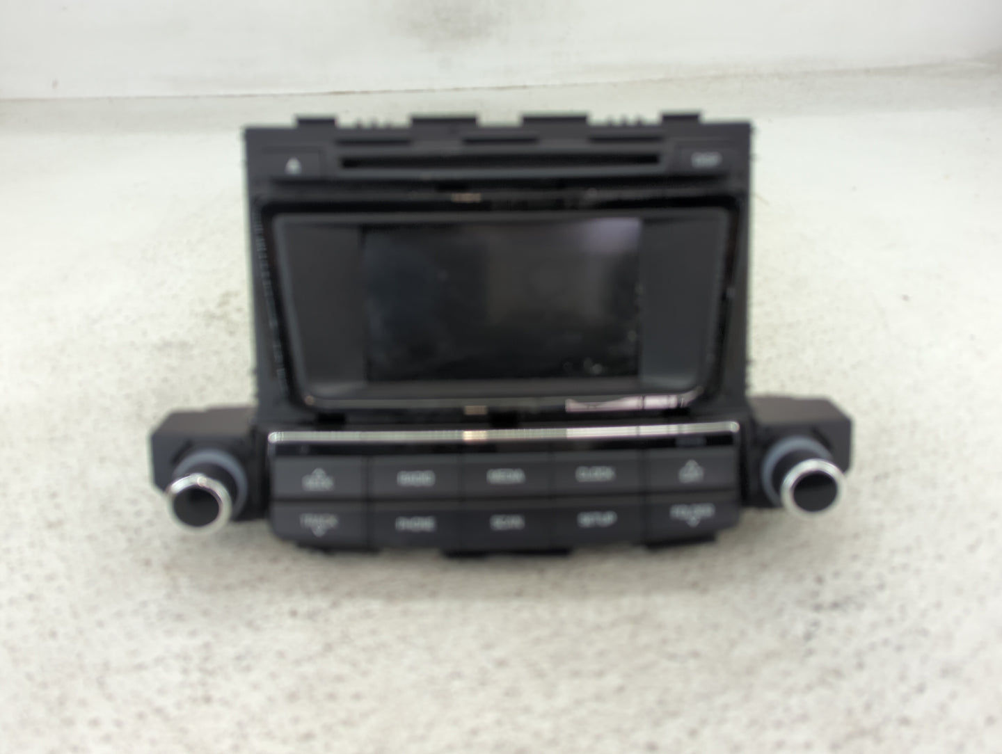 2016-2017 Hyundai Tucson Radio AM FM Cd Player Receiver Replacement P/N:96180-D31004X Fits Fits 2016 2017 OEM Used Auto Part